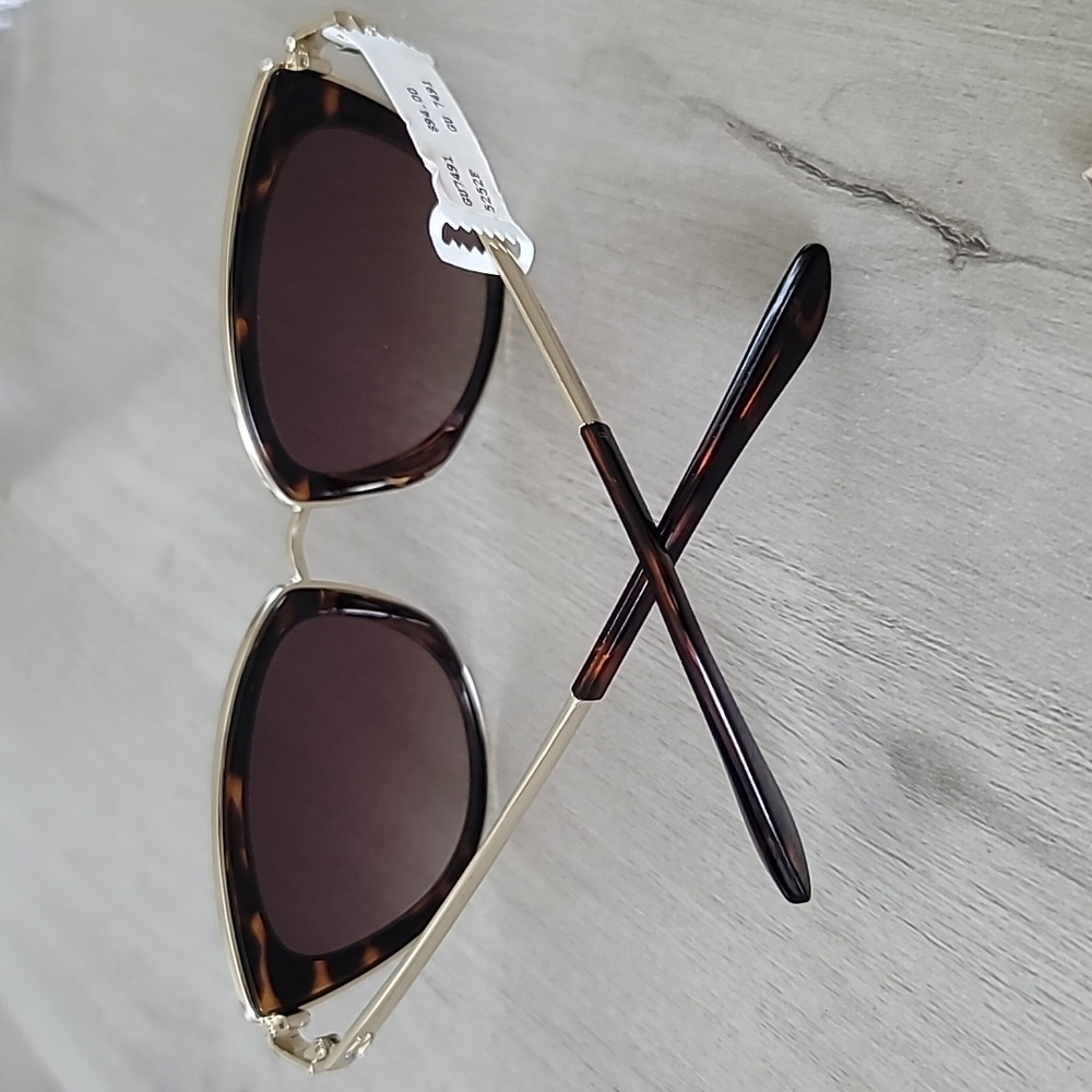 Sunglasses - Picture 4 of 4